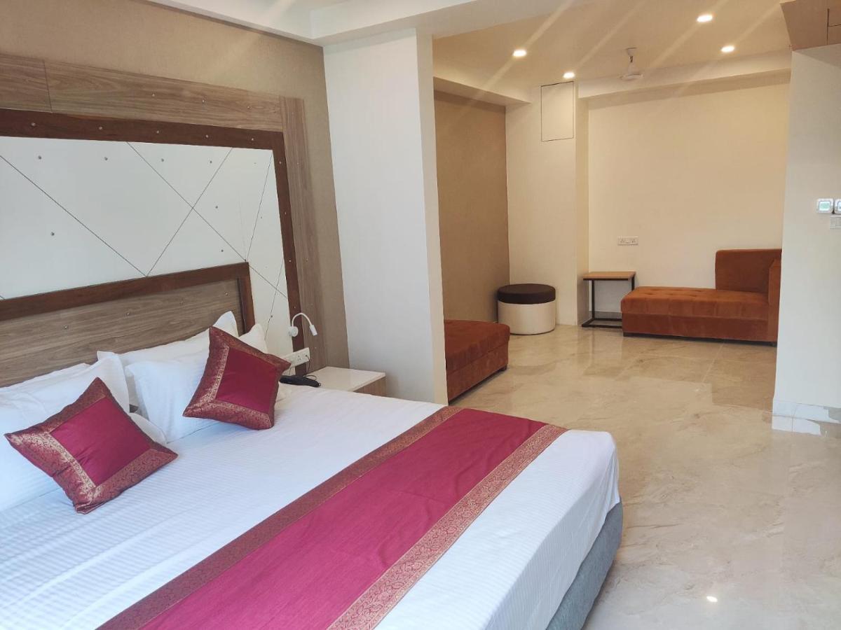 Hotel Xenia Varanasi Exterior foto