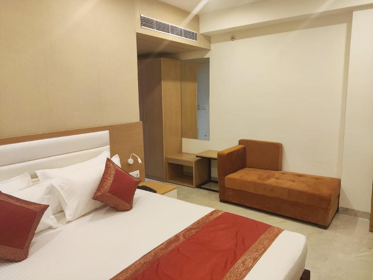 Hotel Xenia Varanasi Exterior foto