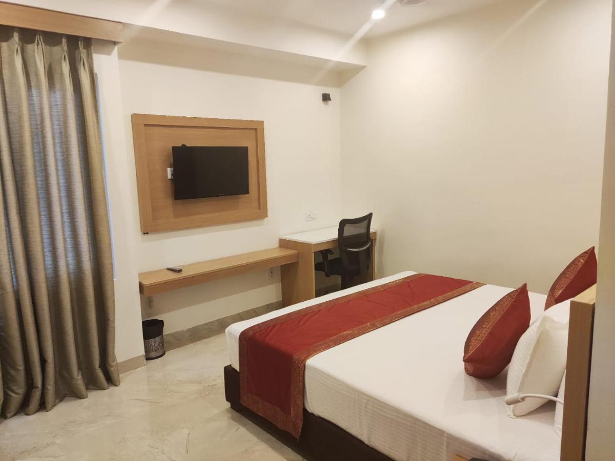 Hotel Xenia Varanasi Exterior foto