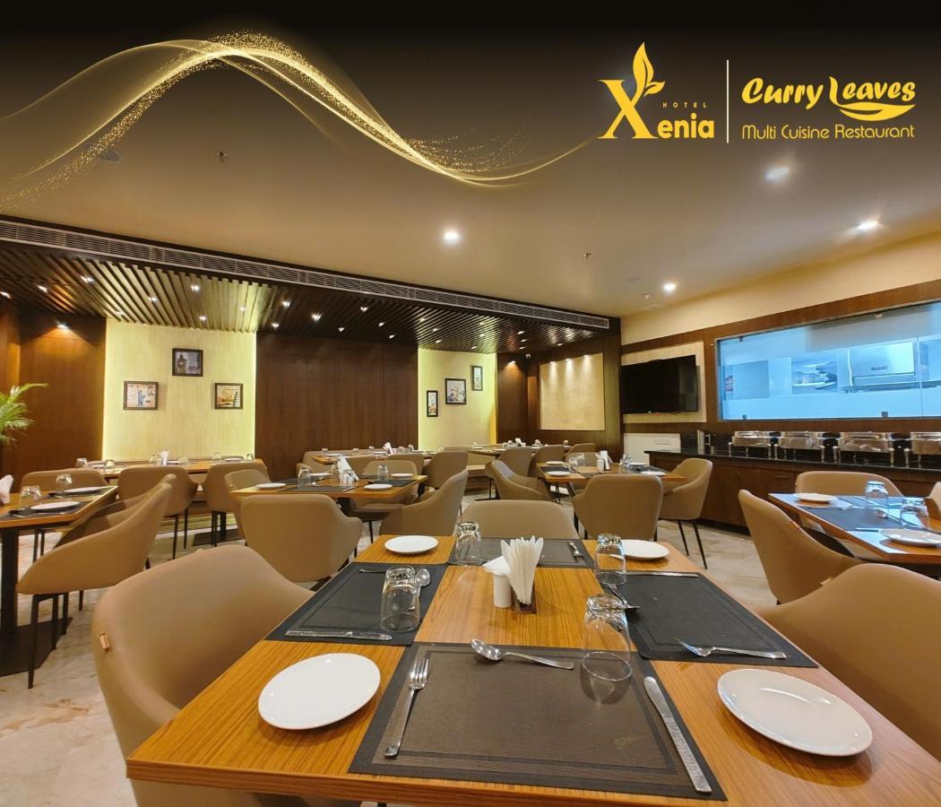Hotel Xenia Varanasi Exterior foto