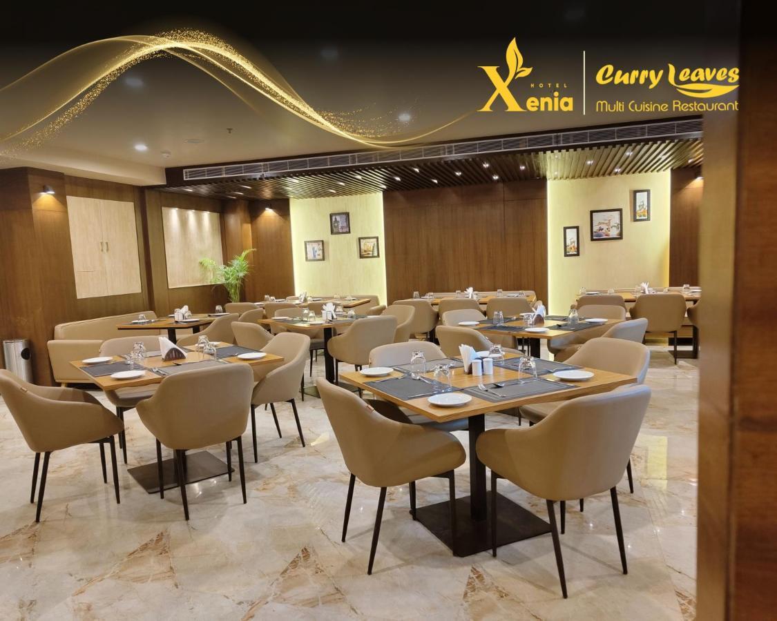 Hotel Xenia Varanasi Exterior foto